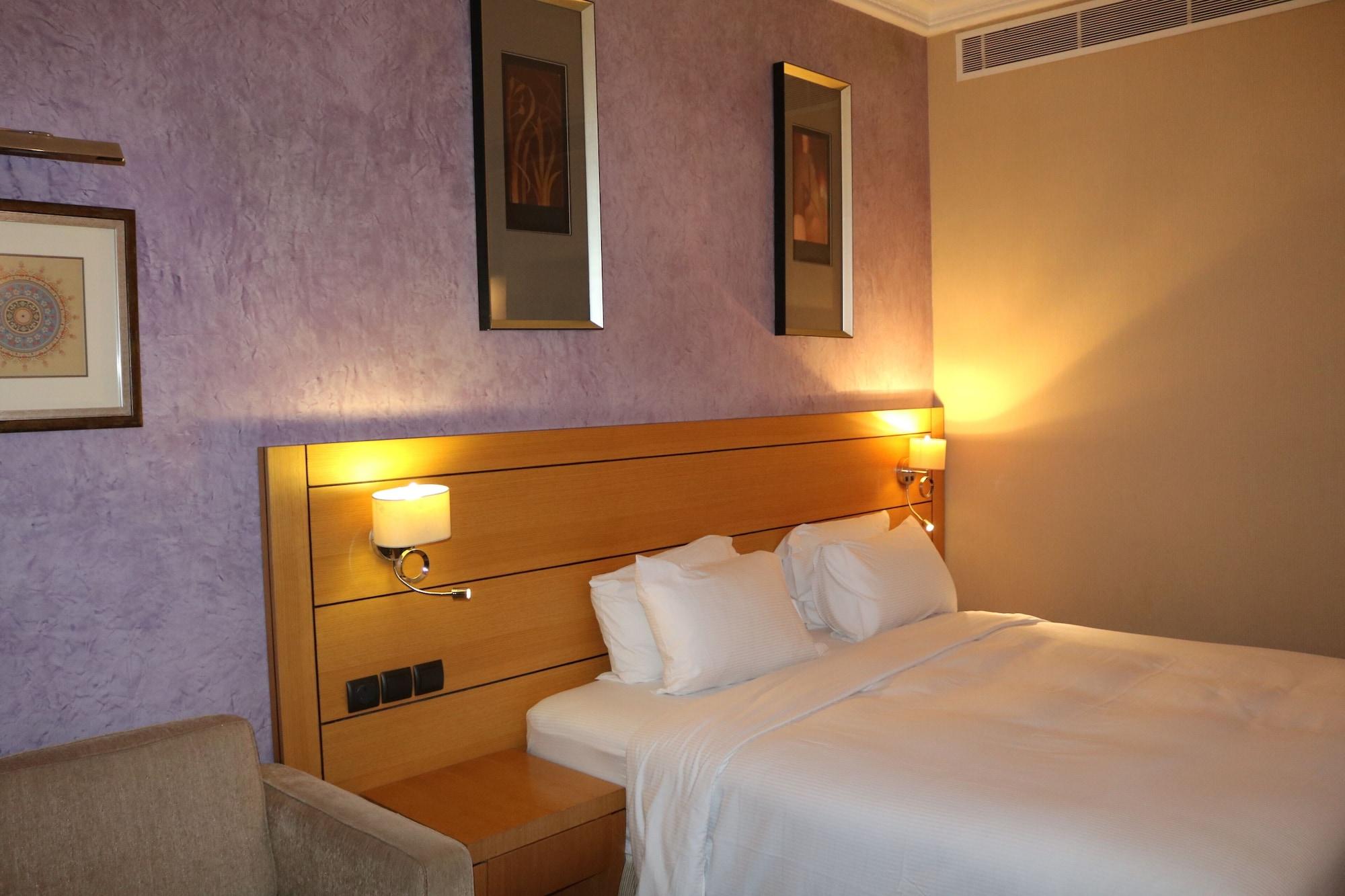 Hotel Doubletree By Hilton Dhahran Al Khobar Esterno foto
