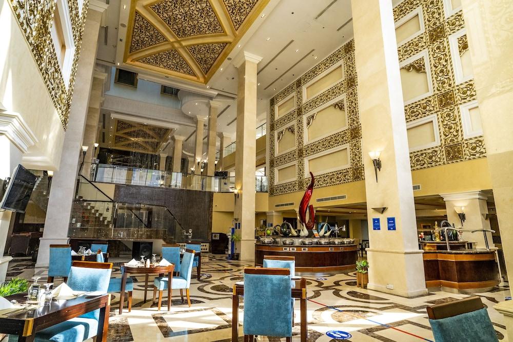 Hotel Doubletree By Hilton Dhahran Al Khobar Esterno foto