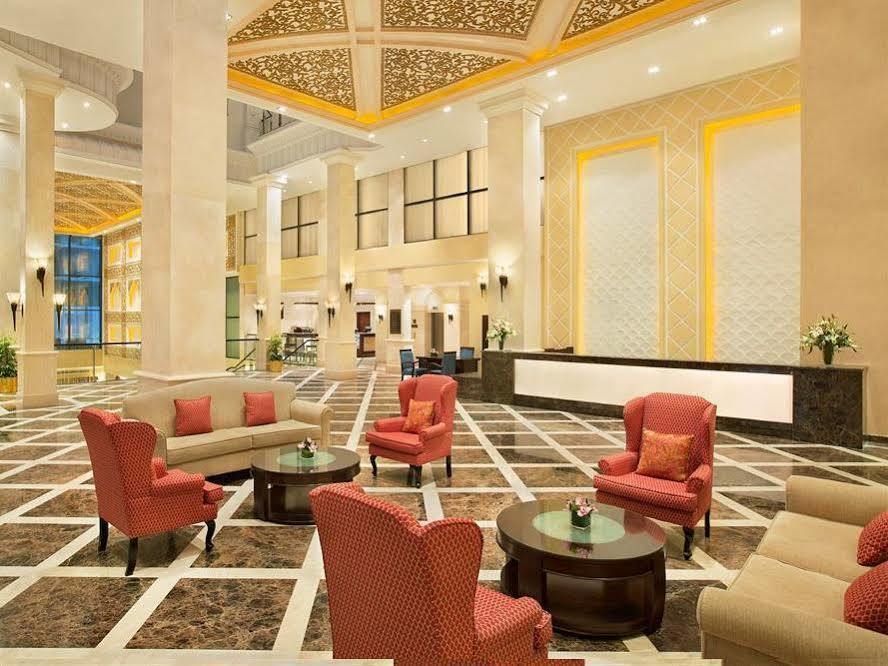 Hotel Doubletree By Hilton Dhahran Al Khobar Esterno foto